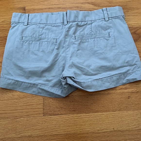 Gap 100% Cotton Sunkissed Khaki Shorts - Petite - Grey - Picture 2 of 6